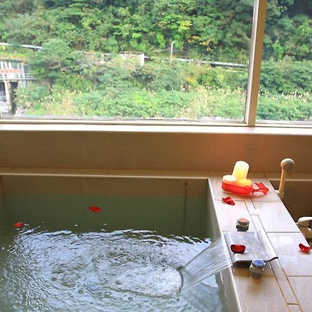 Yufuin Hot Spring Appartement Wulai Buitenkant foto