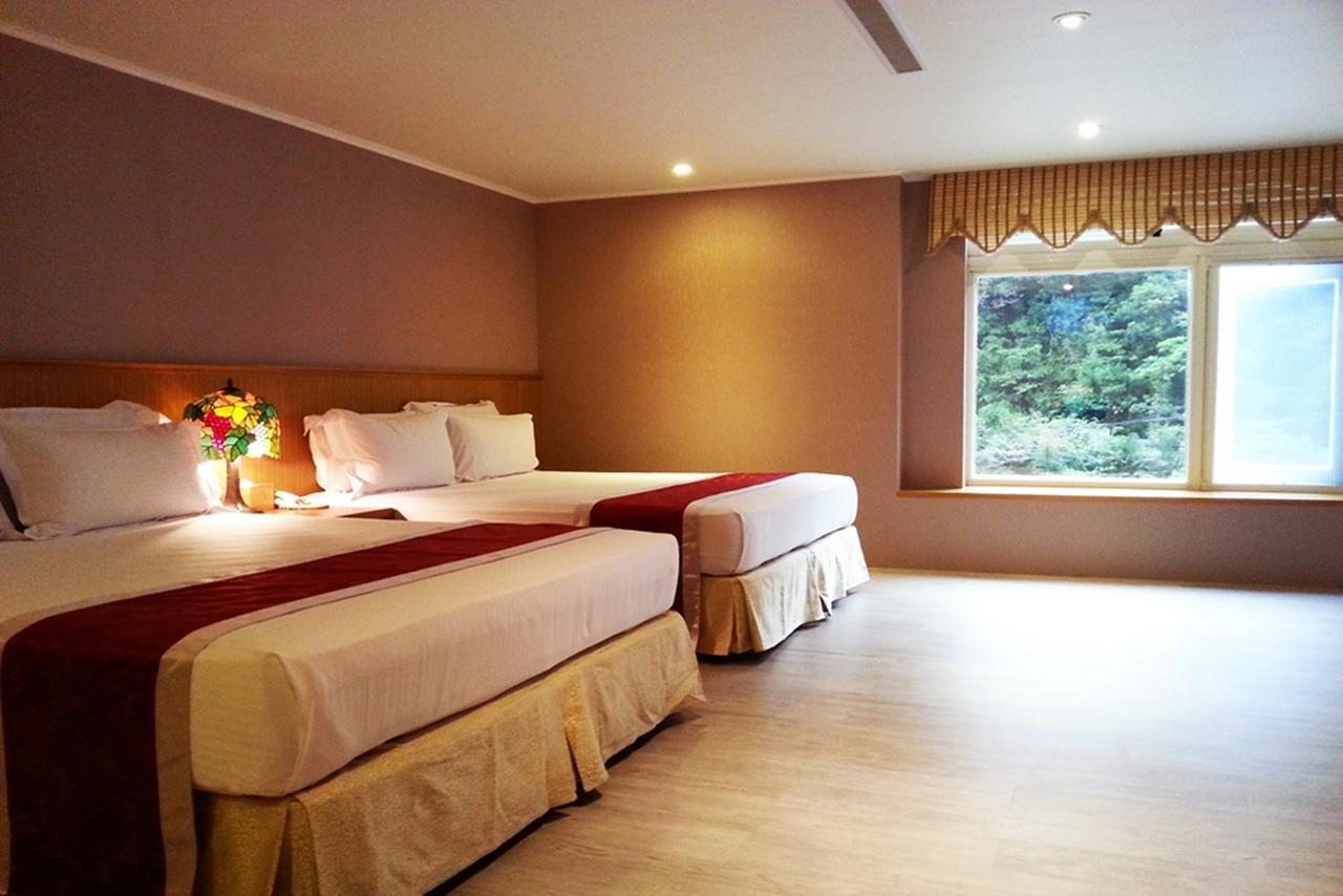 Yufuin Hot Spring Appartement Wulai Buitenkant foto